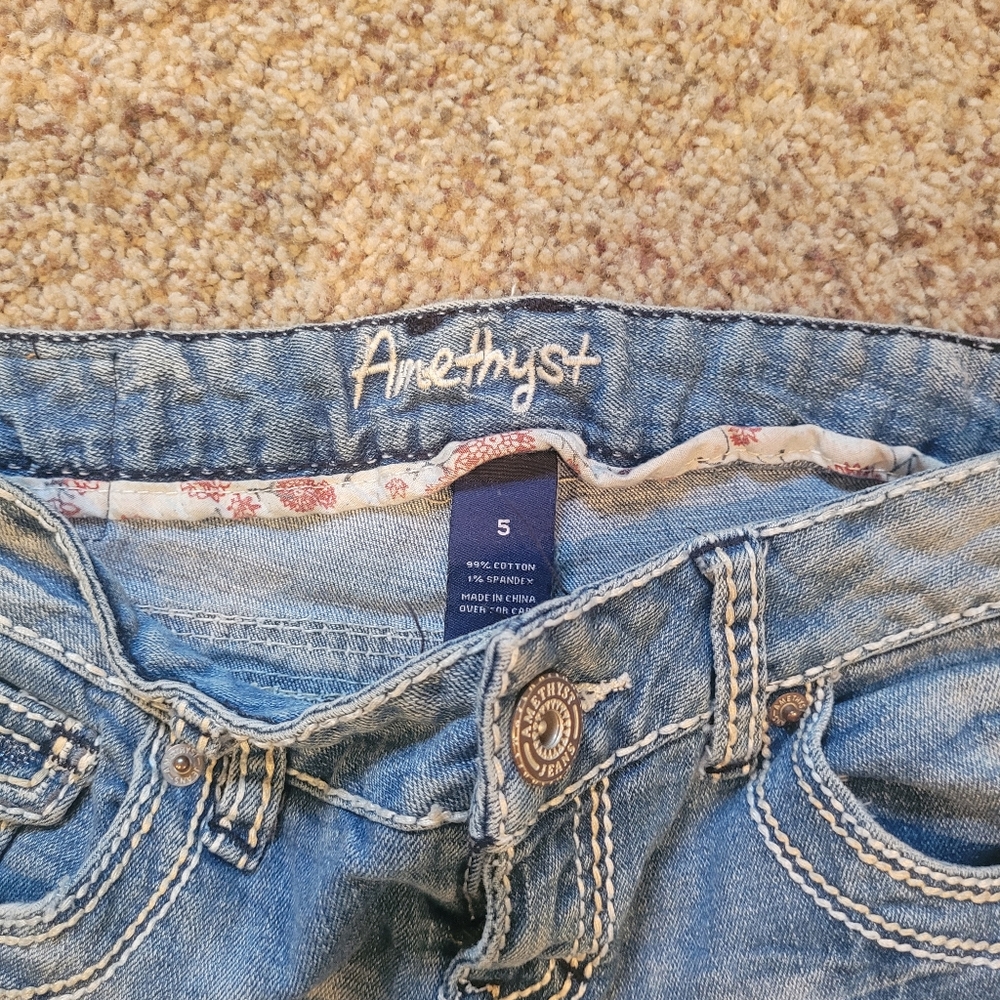 Jeans - Picture 2 of 3